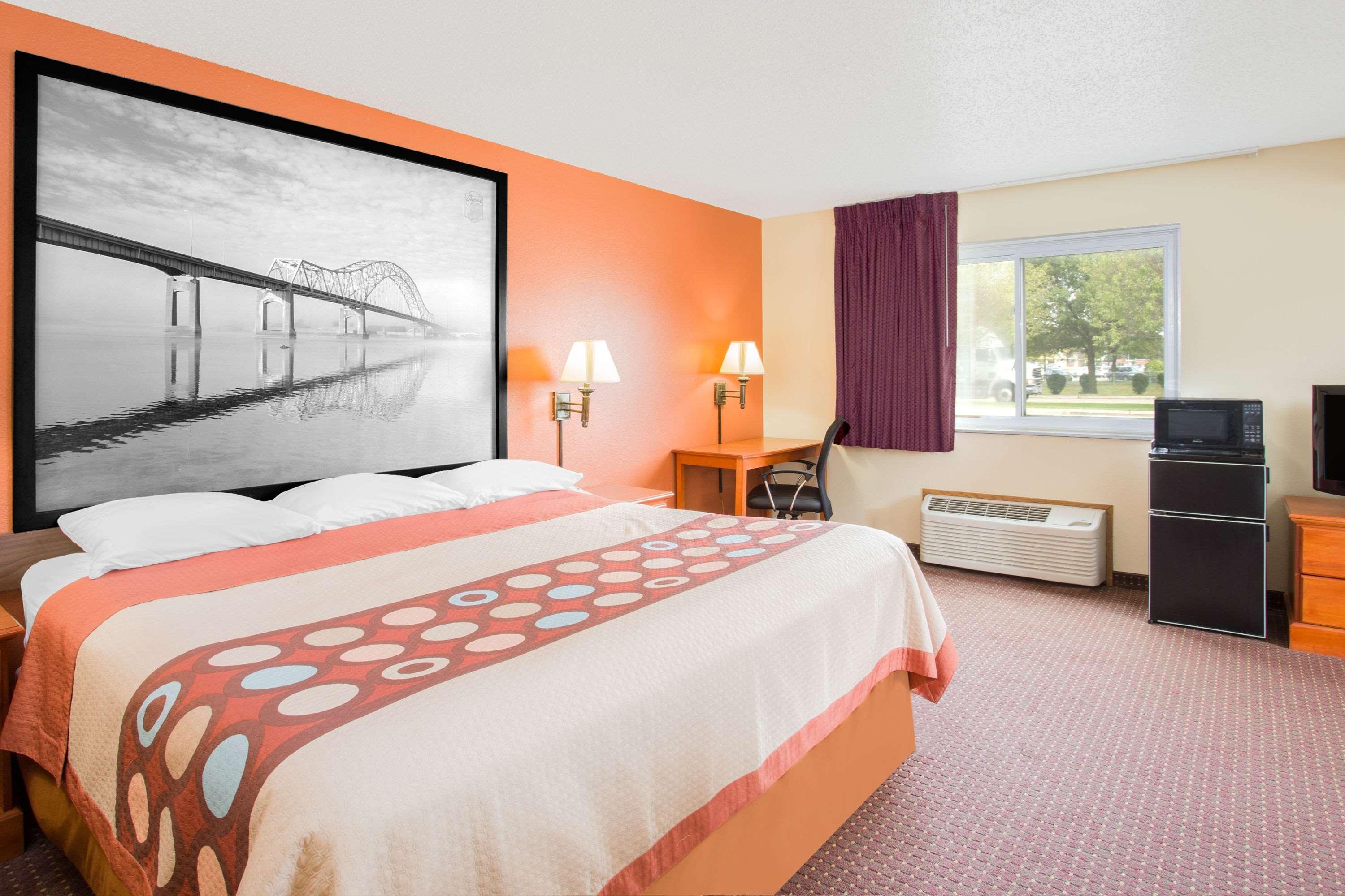 Super 8 By Wyndham Waverly Buitenkant foto