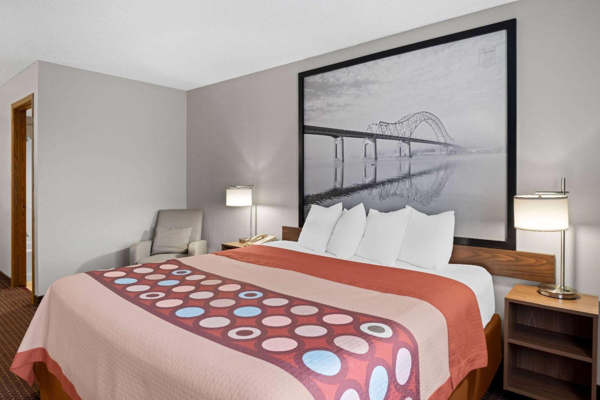 Super 8 By Wyndham Waverly Buitenkant foto
